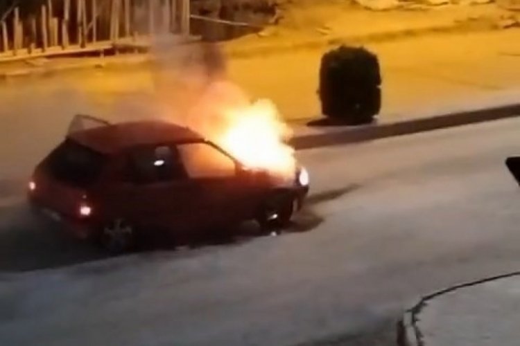 Elazığ'da seyir halindeki ara&ccedil; alev aldı