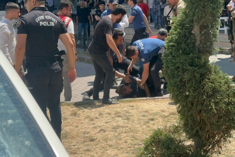 Esenyurt saldırganlarının sevk edildiği adliyede olay