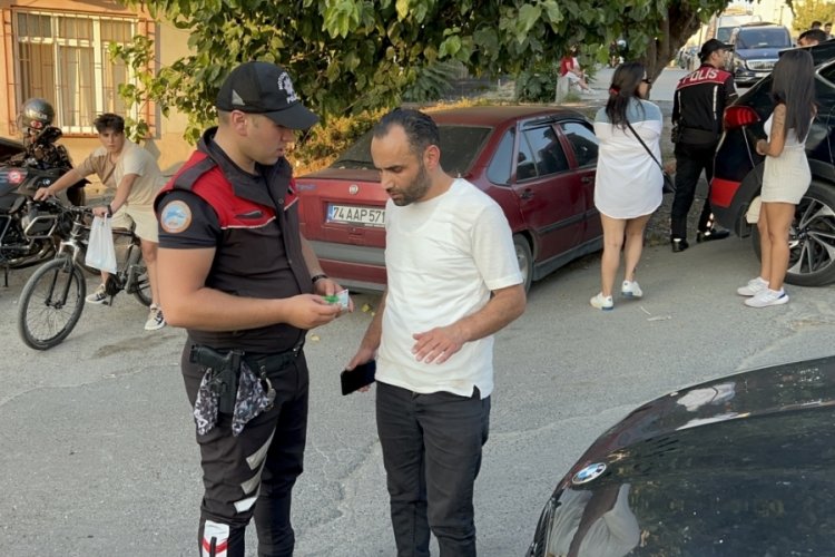 İstanbul Bağcılar'da asayiş uygulaması: 4 g&ouml;zaltı