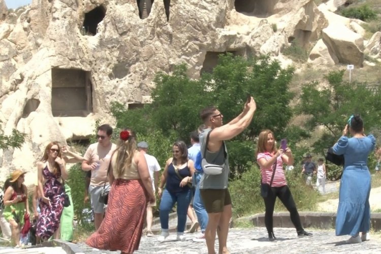 Kapadokya'da ziyaret&ccedil;i sayısında b&uuml;y&uuml;k artış