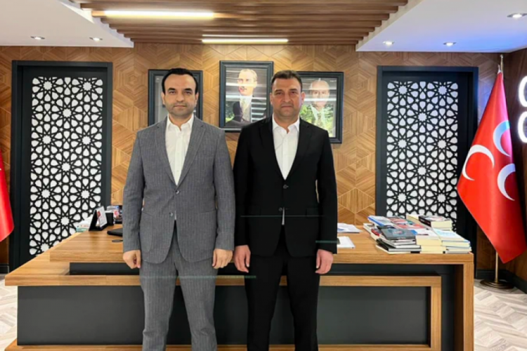 MHP Bursa'da değişim:&nbsp;Cihangir Kalkancı görevini Muhammet Tekin'e devretti