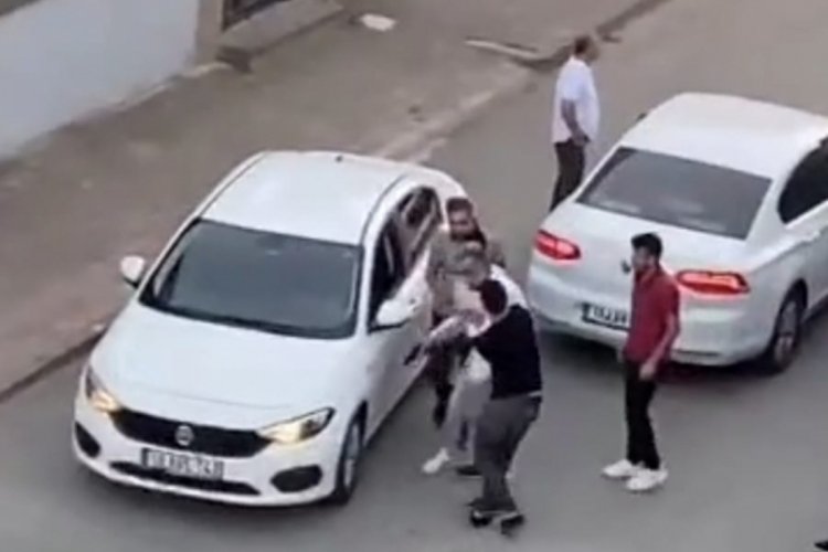 Bursa'da kavgaya m&uuml;dahale eden mahalleliyi bı&ccedil;aklayan ş&uuml;pheli: Ayırmaya gelip bize saldırdılar