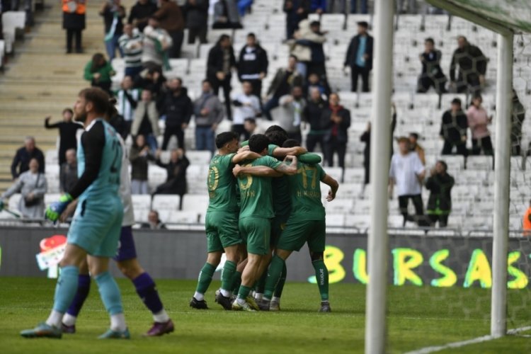 Bursaspor ilk kez sosyal medyadan destek istedi
