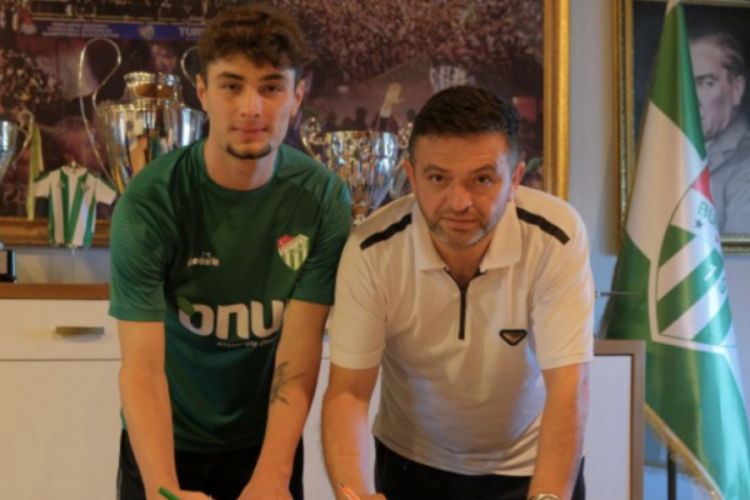 Bursaspor Melih Sağlam'la s&ouml;zleşme imzaladı