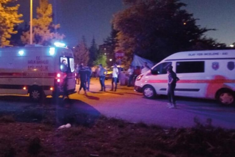 Kayseri'de d&uuml;ğ&uuml;nde &ccedil;ıkan kavga kanlı bitti! 3 yaralı