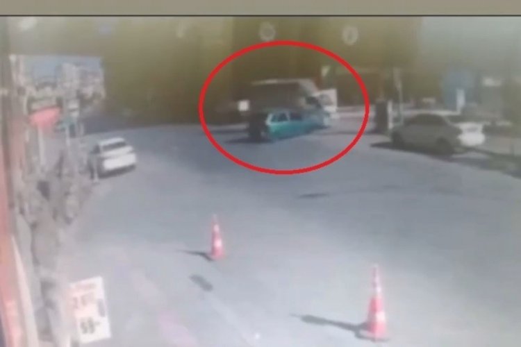 Bursa'da yolu ortalamayınca kafa kafaya &ccedil;arpıştılar