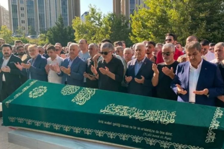 Gazeteci S&uuml;leyman &Ouml;zışık son yolculuğuna uğurlandı