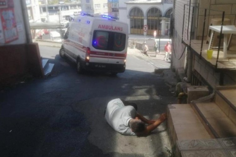 Zonguldak'ta bir kişi sıcak nedeniyle bilincini kaybedip yere d&uuml;şt&uuml;