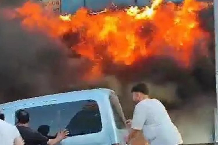İstanbul'da korku dolu anlar! İş merkezinde yangın &ccedil;ıktı