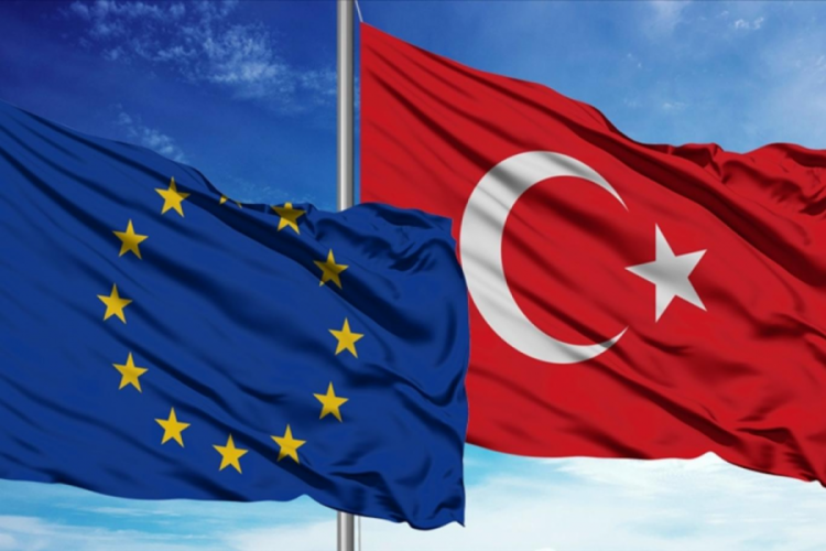AB'den T&uuml;rkiye'ye vize serbestisi a&ccedil;ıklaması!