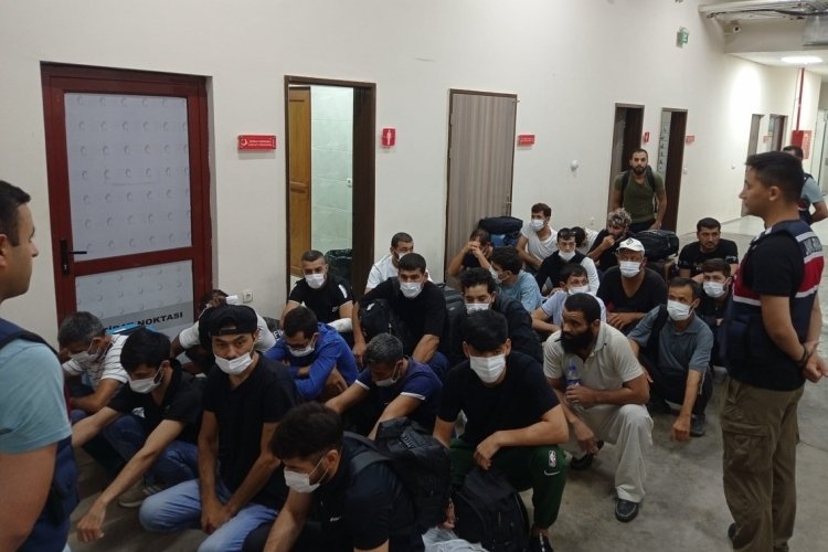 Kocaeli'nde 24 g&ouml;&ccedil;men sınır dışı edildi