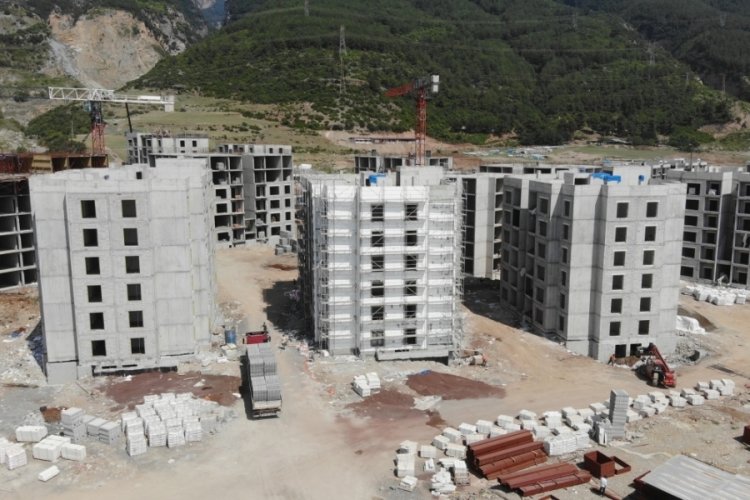 Hatay'da deprem konutları y&uuml;kseliyor