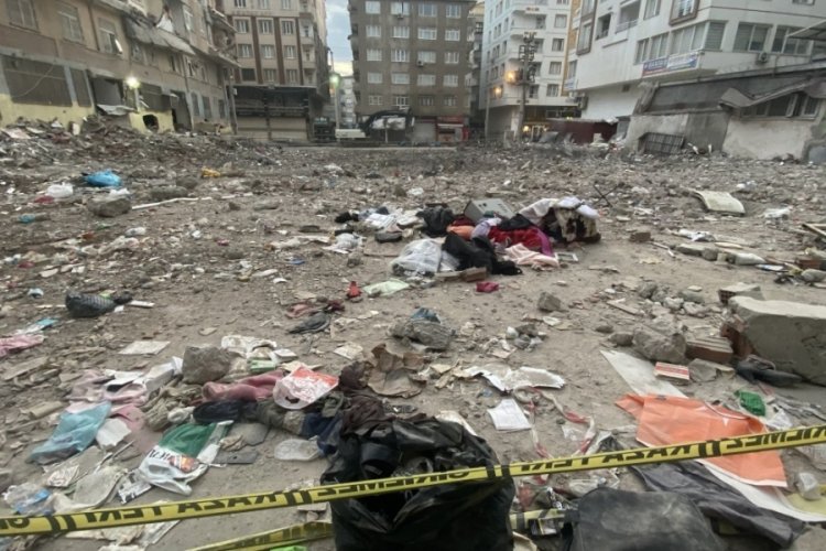 Diyarbakır'da depremde yıkılan binaya ilişkin 3 kişi hakkında tahliye kararı