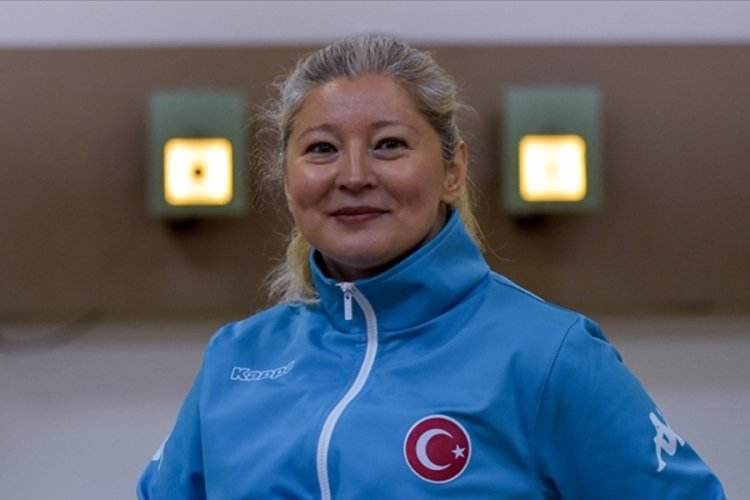 Milli para atıcı Aysel &Ouml;zgan birincilik hedefi i&ccedil;in &ccedil;alışmalarını s&uuml;rd&uuml;r&uuml;yor