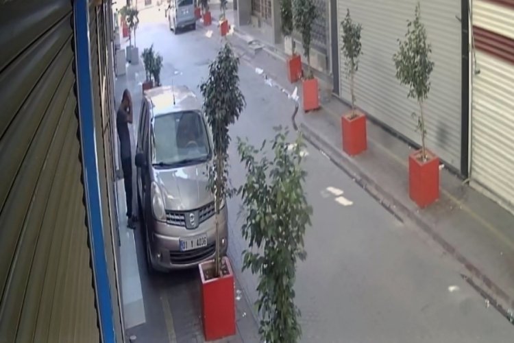 Adana'da sa&ccedil;ını tarayıp keşif yaptı, para ve altın &ccedil;aldı
