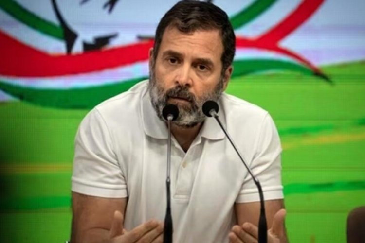 Hakaret su&ccedil;undan ceza alan Hint muhalif lider Rahul Gandhi parlamentoda