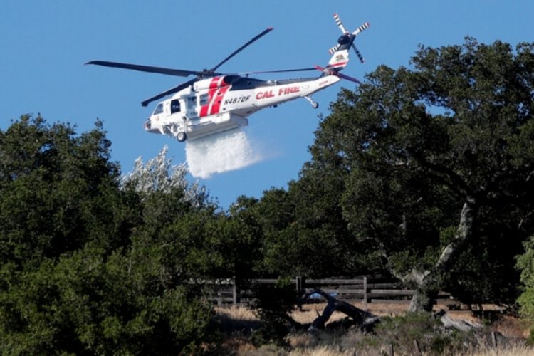 Kaliforniya'da yangın s&ouml;nd&uuml;rme helikopterleri &ccedil;arpıştı: 3 &ouml;l&uuml;