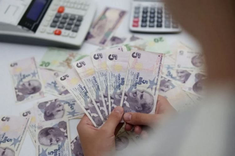 Memur ve emekli zammında takvim ortaya &ccedil;ıktı
