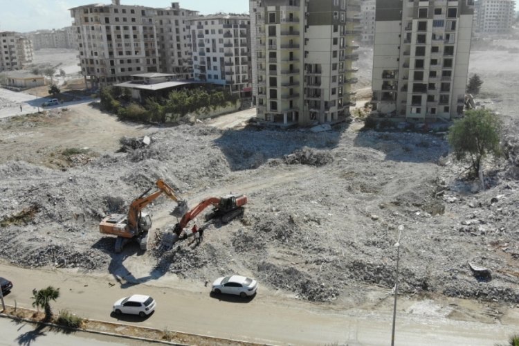 Hatay'daki R&ouml;nesans Rezidans'ın son bloğu da yıkıldı