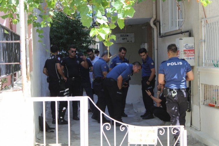 Aydın'da 25 yaşındaki gen&ccedil; evinde &ouml;l&uuml; bulundu