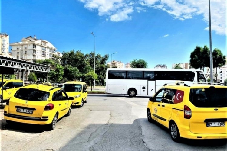 Antalya'da taksimetre a&ccedil;ılışı 20 TL oldu