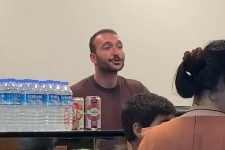 Oyuncu G&ouml;rkem Sevindik hastane kantininde satış yaparken g&ouml;r&uuml;ld&uuml;
