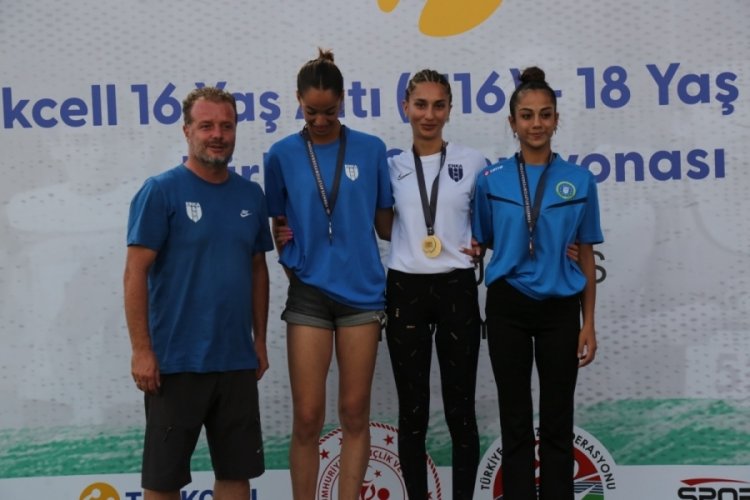 Bursa B&uuml;y&uuml;kşehir Belediyespor sporcuları 4 madalya kazandı