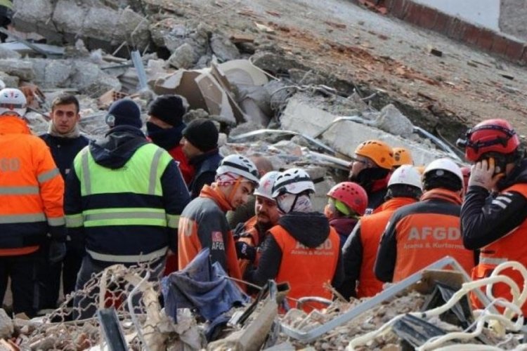21 kişiye mezar olan G&ouml;lgeler Apartmanı'nın betonundan &ccedil;ıkan şok ger&ccedil;ek