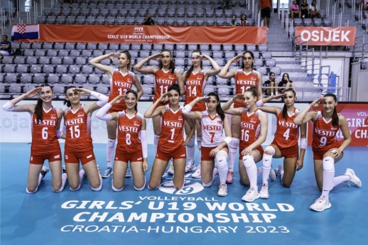 19 Yaş Altı Kadın Voleybolcularımız Bulgaristan'ı 3-1 yendi