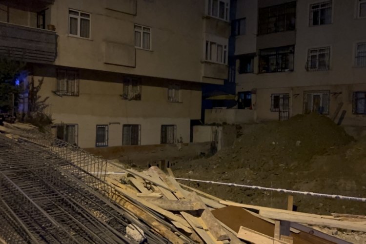 İstanbul'da temel atma &ccedil;alışmalarında 8 katlı bina hasar aldı