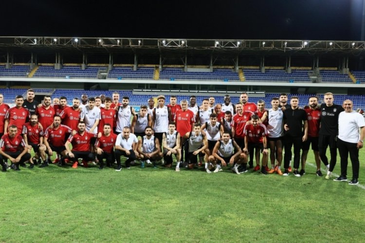 Beşiktaş, Neft&ccedil;i Bak&uuml; PFK ma&ccedil;ı hazırlıklarını tamamladı