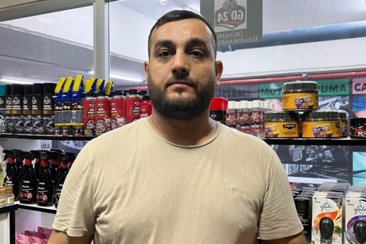 Bursa'da kızına araba &ccedil;arpan baba isyan etti: Benim canım yandı başkasının canı yanmasın