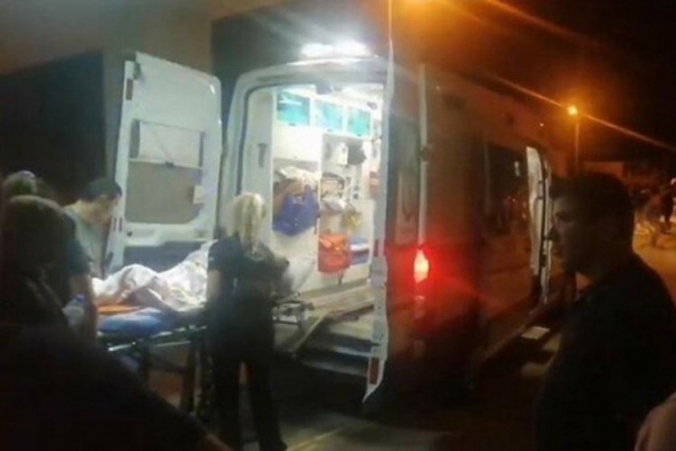 Isparta'da yaşlı bir kadına alkoll&uuml; s&uuml;r&uuml;c&uuml; &ccedil;arptı! 1 ağır yaralı