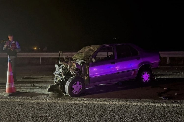 Aksaray'da zincirleme trafik kazası! 1 &ouml;l&uuml; 12 yaralı