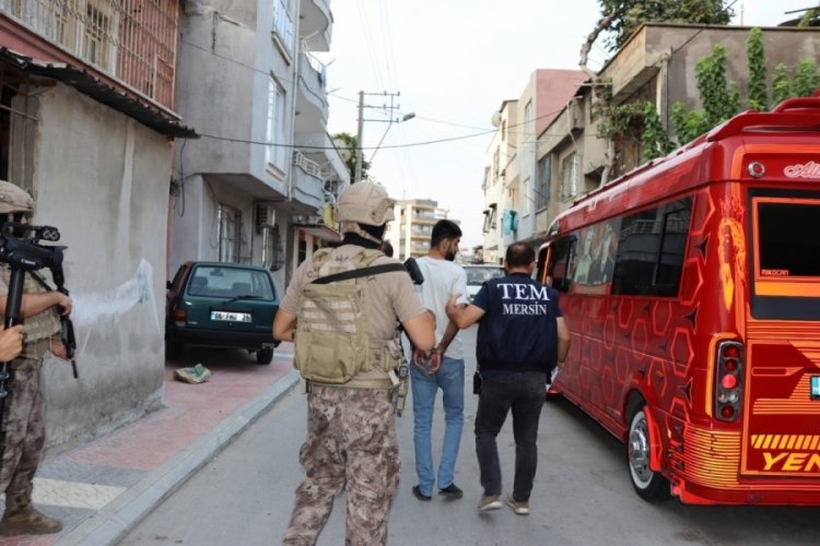 15 Ağustos'ta eylem hazırlığındaki PKK'ya operasyon: 9 g&ouml;zaltı