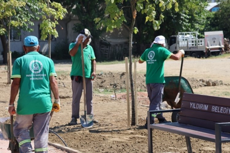 Bursa'da Yıldırım Belediyesi Millet Mahallesi'ne yeni park kazandırıyor