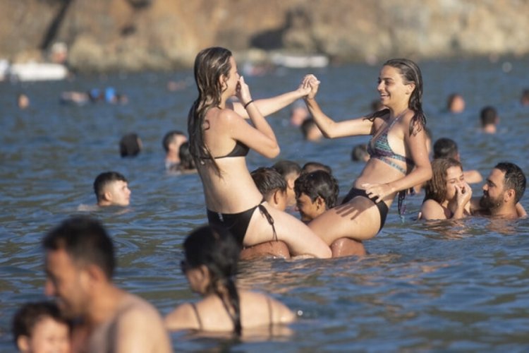 Antalya'ya turist akını! 8 ayda hava yoluyla 9 milyon turist geldi