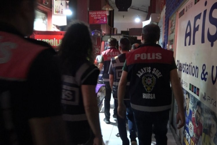 Bursa'da polisten 'huzur g&uuml;ven' uygulaması