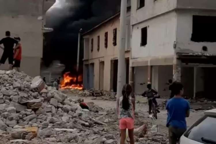 Bursa'da terk edilmiş ve yıkılmış evlerin arasında yangın &ccedil;ıktı!