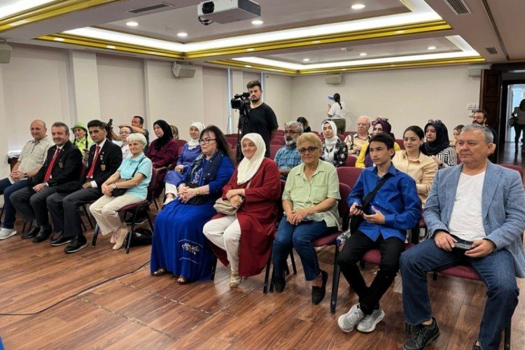 Bursa'da 22. D&ouml;nem Milletvekili Anbarcıoğlu'nun kitabı tanıtıldı