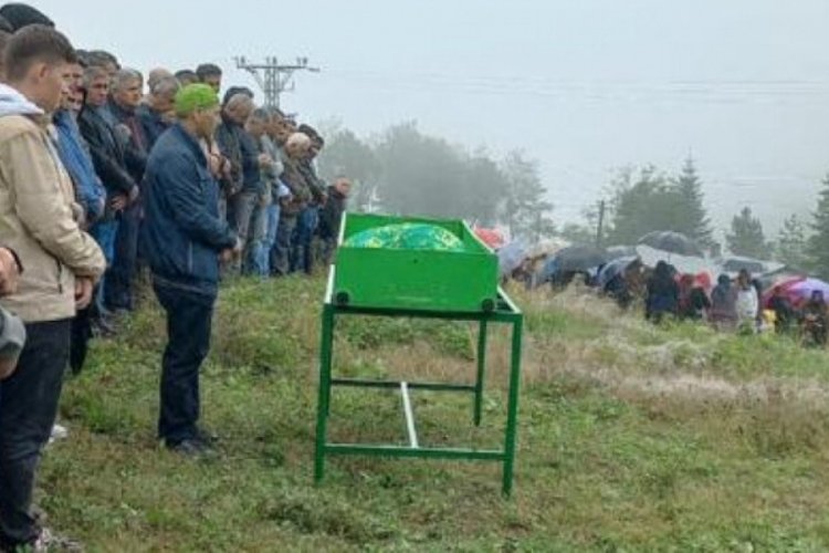 Samsun'da &ouml;len eşinin cenaze namazını kıldırdı