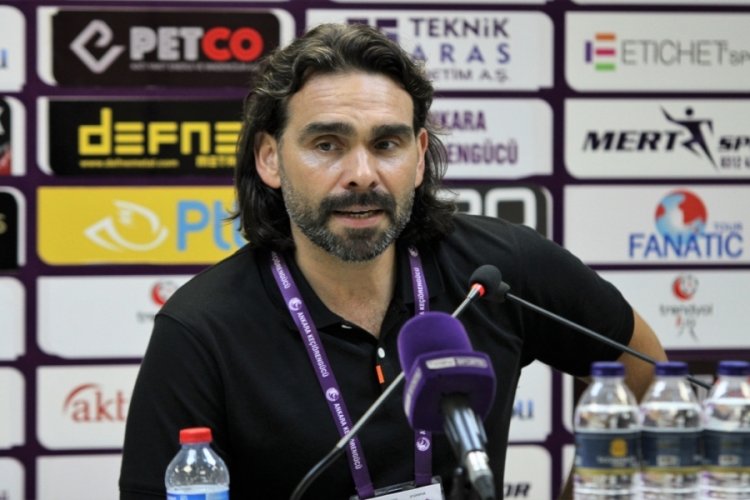 Cenk &Ouml;zcan: &Ccedil;izgiden &ccedil;ıkan toplar, direkten d&ouml;nen toplar var