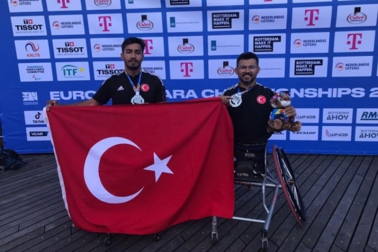Uğur Altınel ve Ahmet Kaplan'dan &ccedil;iftlerde g&uuml;m&uuml;ş madalya