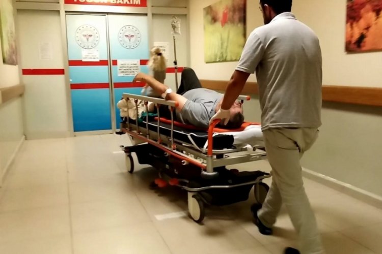 Bursa'da tabancasını temizlerken kendisini ayağından vurdu