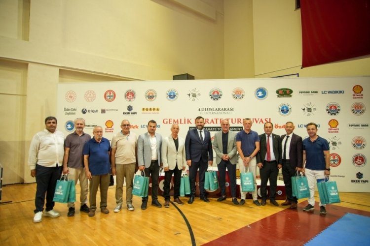 Bursa Gemlik'teki dev turnuvada kıyasıya rekabet
