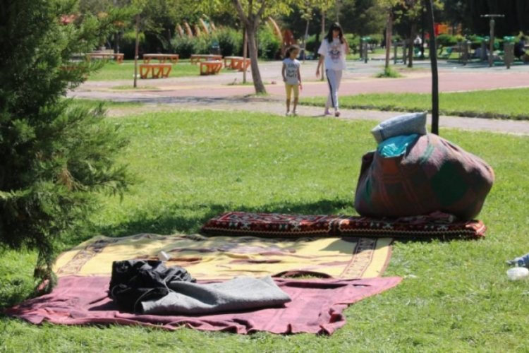 Malatyalılar yine parklarda sabahladı