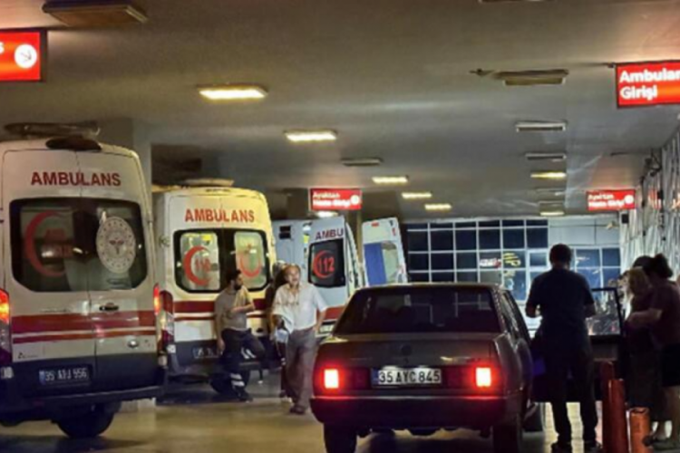 'Beni uzaylılara &ouml;ld&uuml;rtecek' diyerek annesine saldırmıştı, tutuklandı