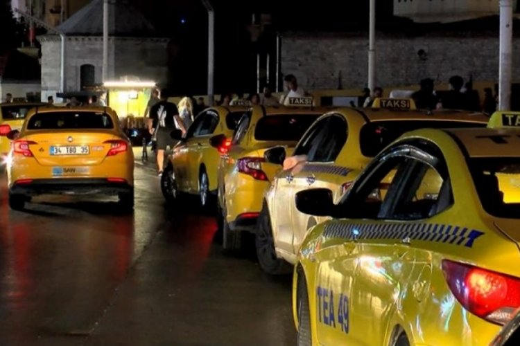 İstanbul'da taksiler yeni &uuml;cret tarifesine ge&ccedil;ti