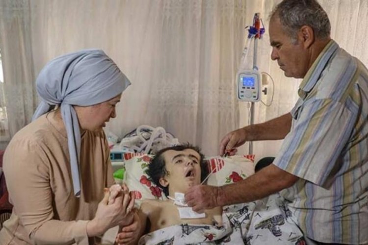 Arkadaşlarıyla y&uuml;zmeye gitti, akarsuda d&uuml;ş&uuml;nce yatağa bağımlı oldu