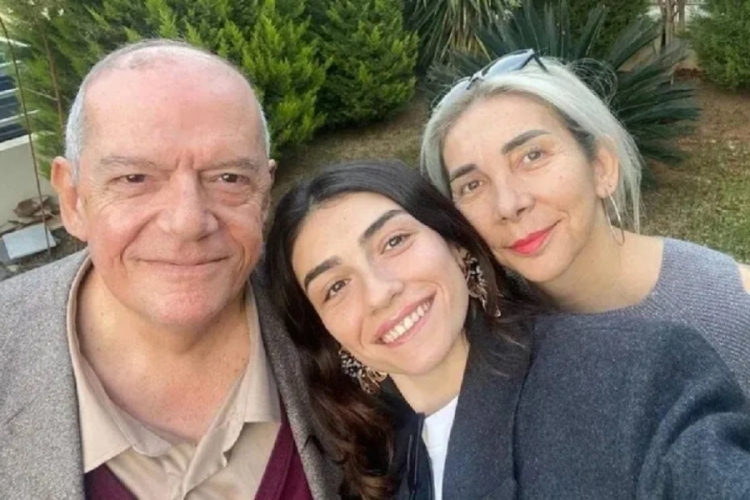 Hazar Erg&uuml;&ccedil;l&uuml;'n&uuml;n acı g&uuml;n&uuml;: Babası vefat etti